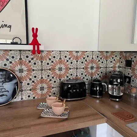 Champagne Et Jacuzzi *