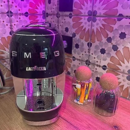 Champagne Et Jacuzzi 度假居