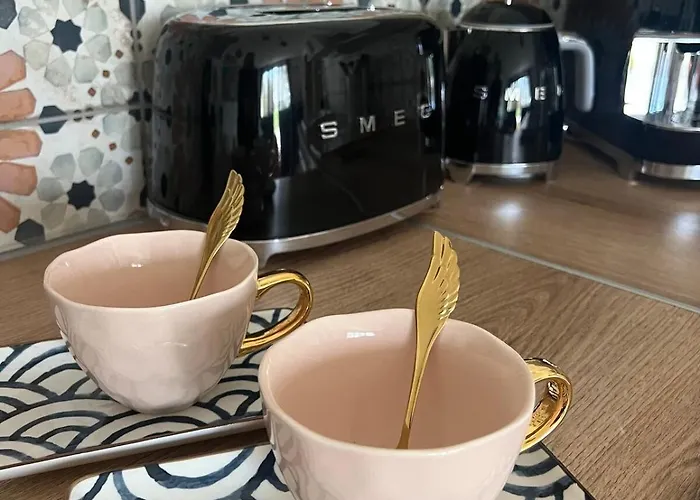 Champagne Et Jacuzzi Сasa de vacaciones *