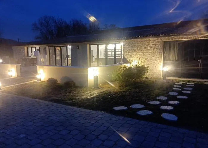 Champagne Et Jacuzzi Сasa de vacaciones